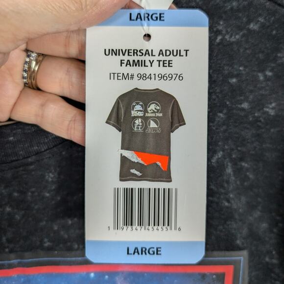 Universal Studios Shirt Mens Large Black ET Jaws Jurassic Park Back to future - Picture 3 of 6
